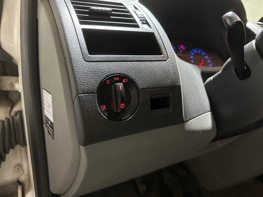 Volkswagen Transporter 1.9 TDI 300 T800Base 85 PS 2004, 95-BL-DL