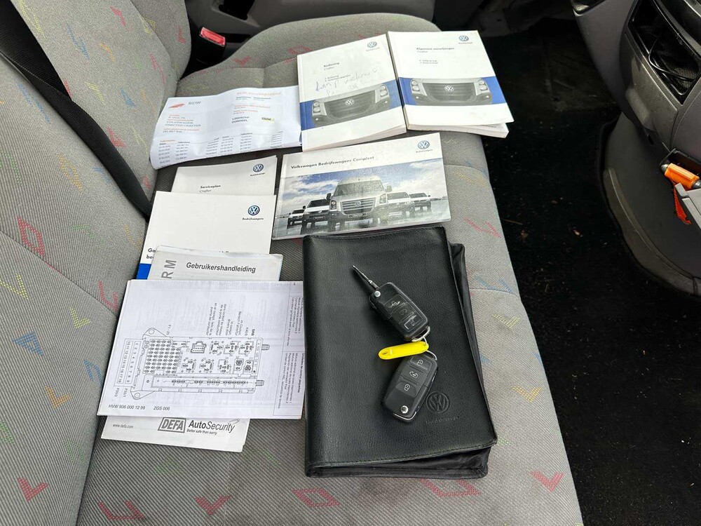 Volkswagen Crafter 35 BESTELLUNG 2,5 TDI L2H2 134 PS 2010, 5-VGS-73