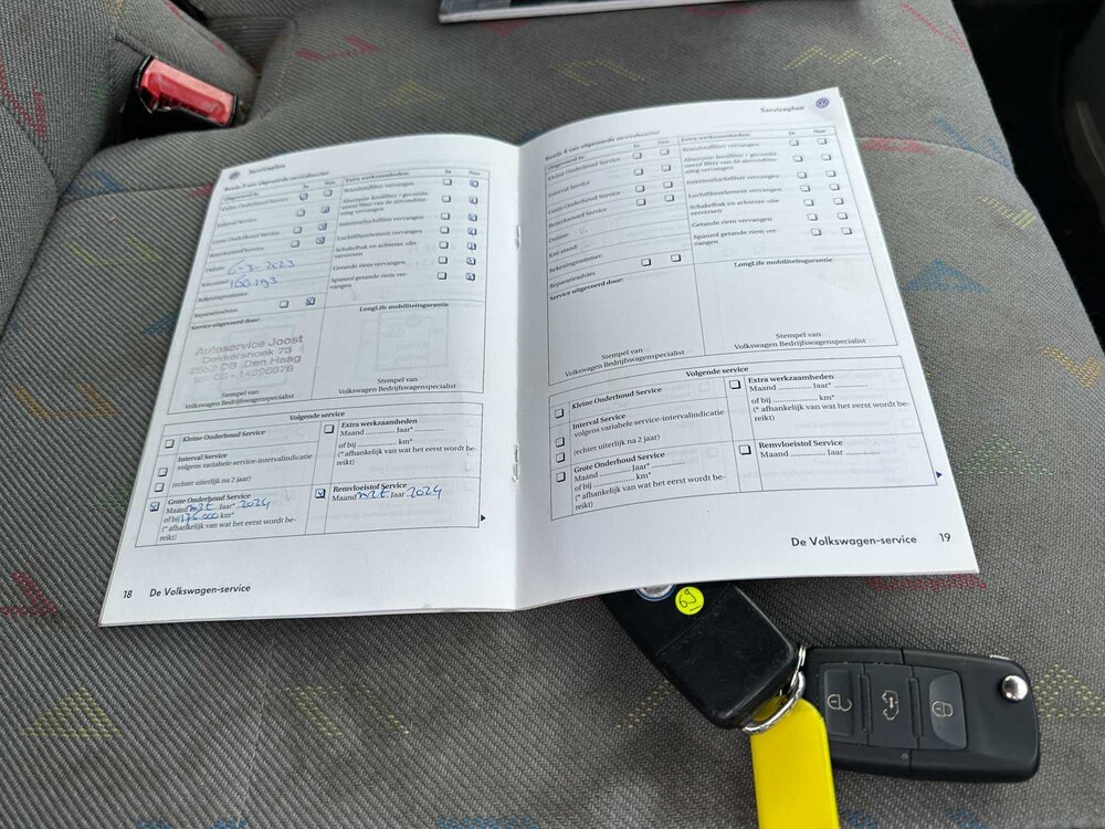 Volkswagen Crafter 35 BESTELLUNG 2,5 TDI L2H2 134 PS 2010, 5-VGS-73