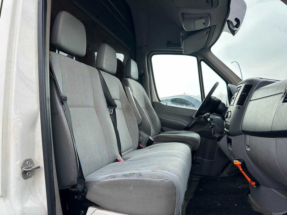 Volkswagen Crafter 35 BESTELLUNG 2,5 TDI L2H2 134 PS 2010, 5-VGS-73