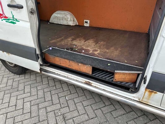 Volkswagen Crafter 35 BESTELLUNG 2,5 TDI L2H2 134 PS 2010, 5-VGS-73