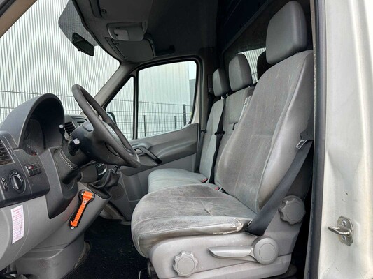 Volkswagen Crafter 35 BESTELLUNG 2,5 TDI L2H2 134 PS 2010, 5-VGS-73