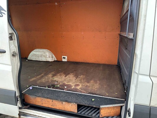 Volkswagen Crafter 35 BESTELLUNG 2,5 TDI L2H2 134 PS 2010, 5-VGS-73