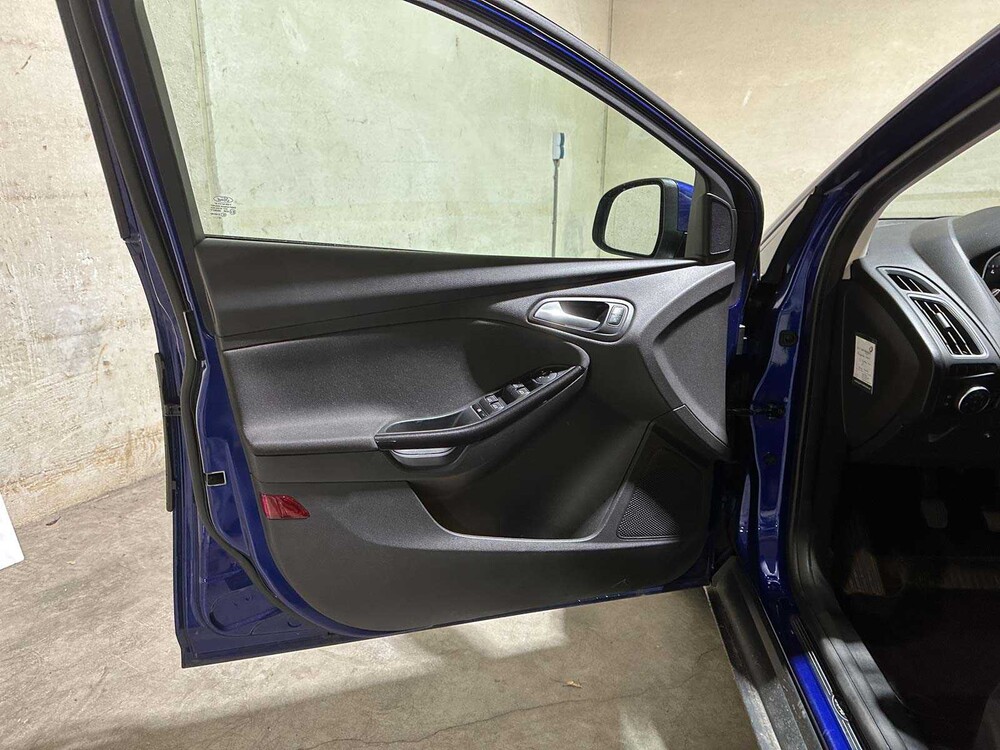 Ford Focus Wagon 1.0 Titanium Edition 123pk 2015 (Origineel-NL), HL-221-H