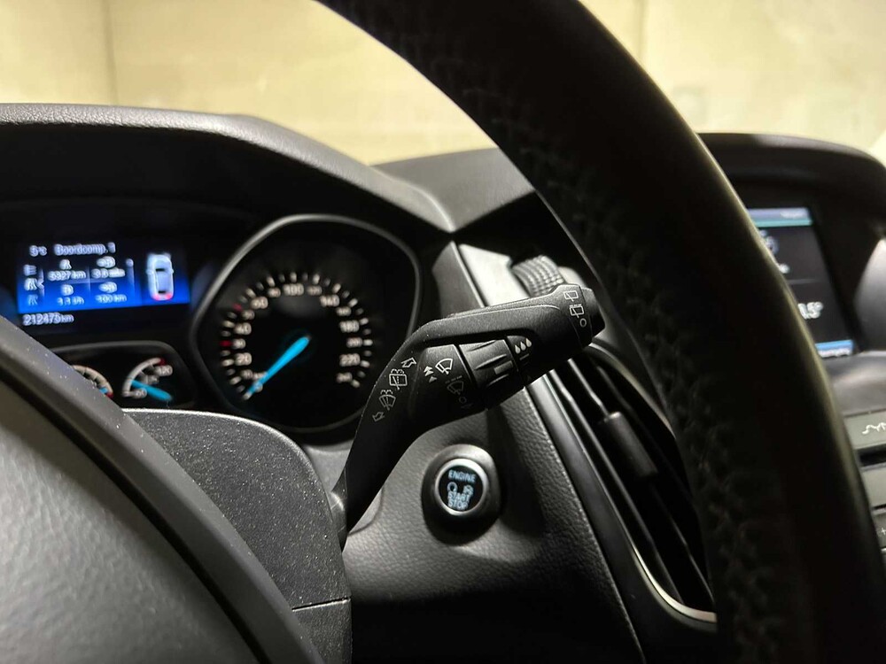 Ford Focus Wagon 1.0 Titanium Edition 123pk 2015 (Origineel-NL), HL-221-H
