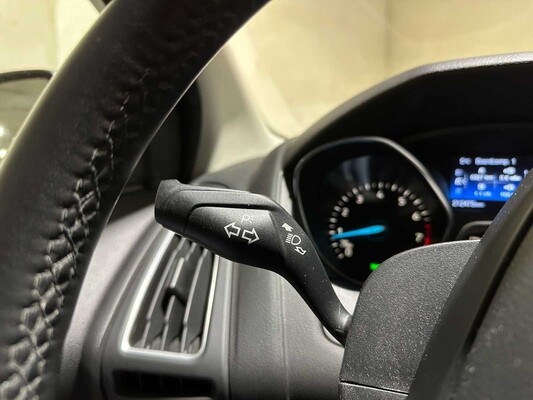 Ford Focus Wagon 1.0 Titanium Edition 123pk 2015 (Origineel-NL), HL-221-H