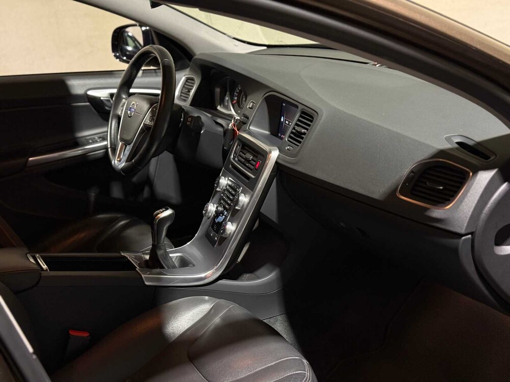 Volvo V60 Cross Country 2.0 D3 Polar+ 150pk 2017, PT-351-G