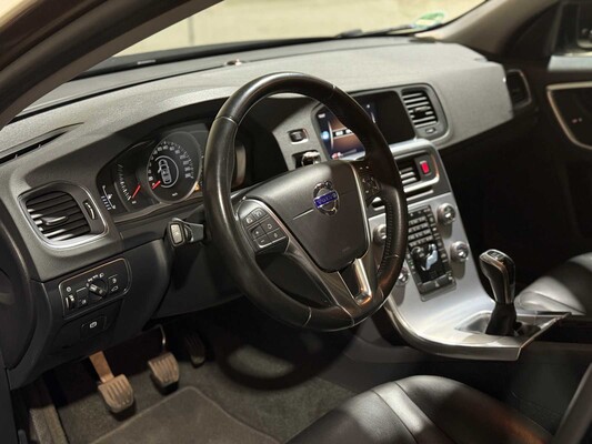 Volvo V60 Cross Country 2.0 D3 Polar+ 150pk 2017, PT-351-G