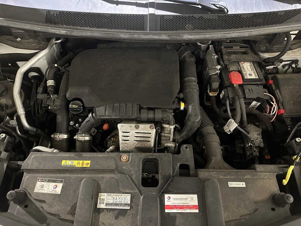 Peugeot 3008 1.2 PureTech Allure 131 PS 2017, RG-352-J