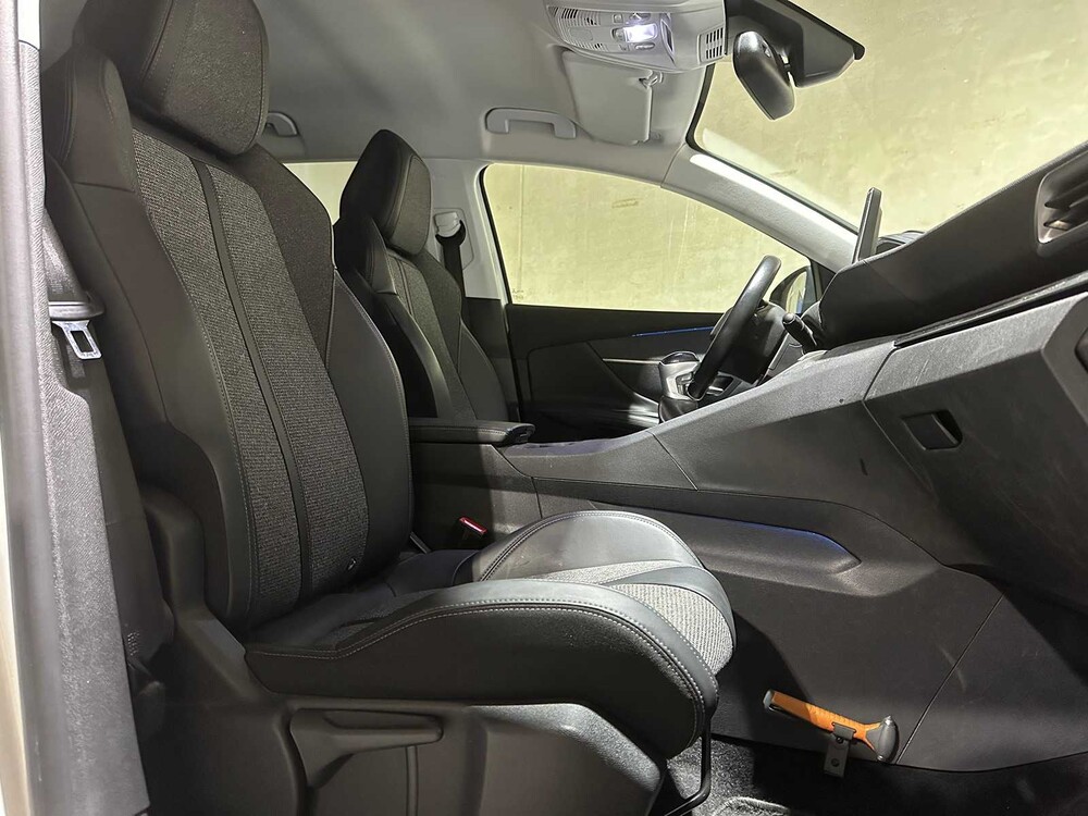 Peugeot 3008 1.2 PureTech Allure 131 PS 2017, RG-352-J