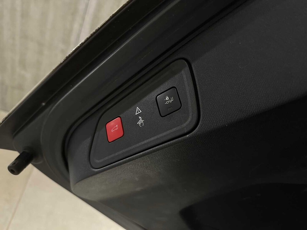 Peugeot 3008 1.2 PureTech Allure 131 PS 2017, RG-352-J