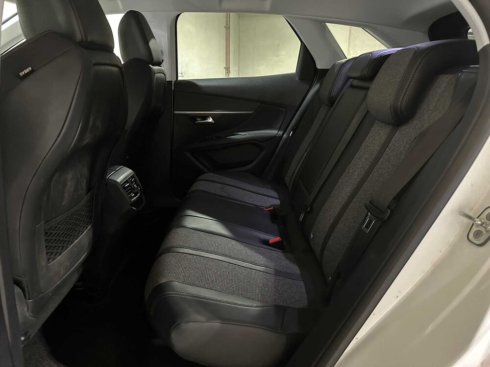 Peugeot 3008 1.2 PureTech Allure 131 PS 2017, RG-352-J