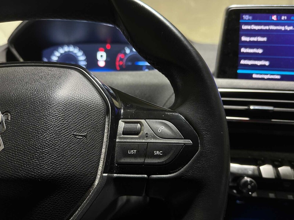 Peugeot 3008 1.2 PureTech Allure 131 PS 2017, RG-352-J