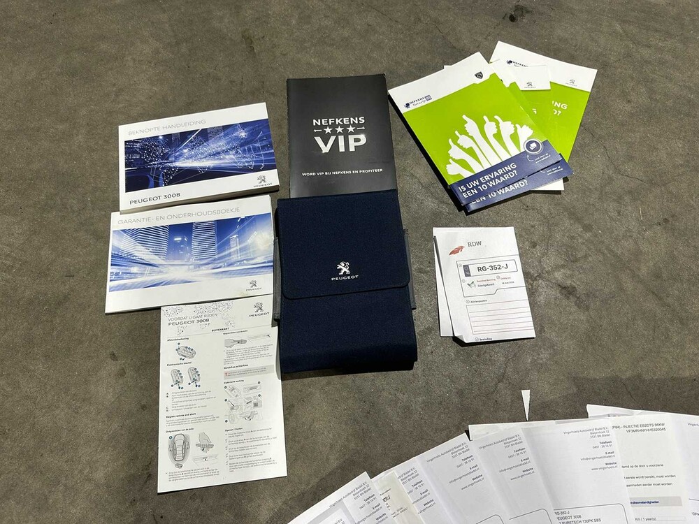 Peugeot 3008 1.2 PureTech Allure 131 PS 2017, RG-352-J