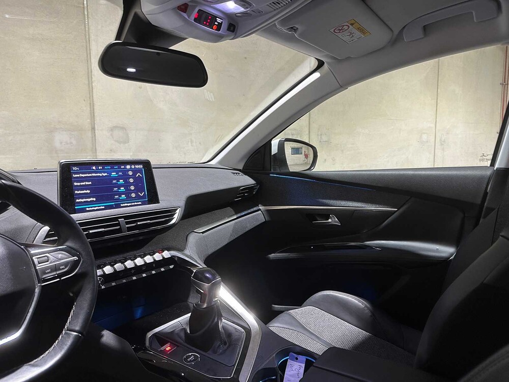 Peugeot 3008 1.2 PureTech Allure 131 PS 2017, RG-352-J