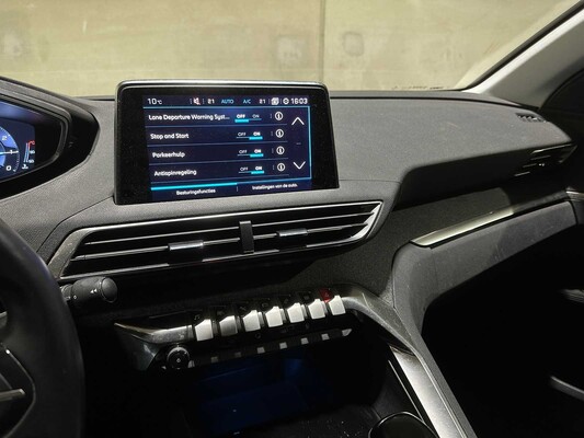 Peugeot 3008 1.2 PureTech Allure 131 PS 2017, RG-352-J
