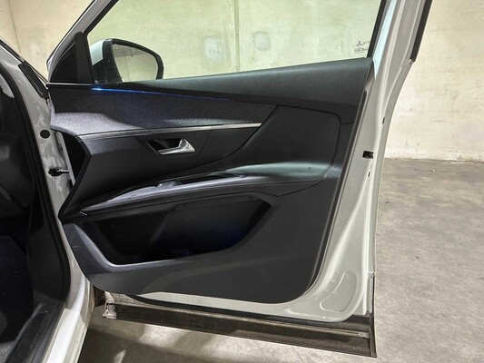 Peugeot 3008 1.2 PureTech Allure 131 PS 2017, RG-352-J