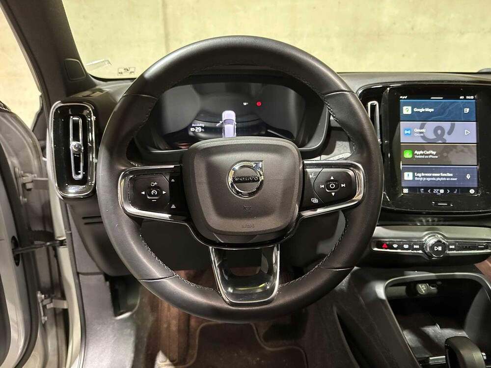 Volvo XC40 Recharge Core 70 kWh 231hp 2022 (Original-NL + 1st Owner), R-491-BZ