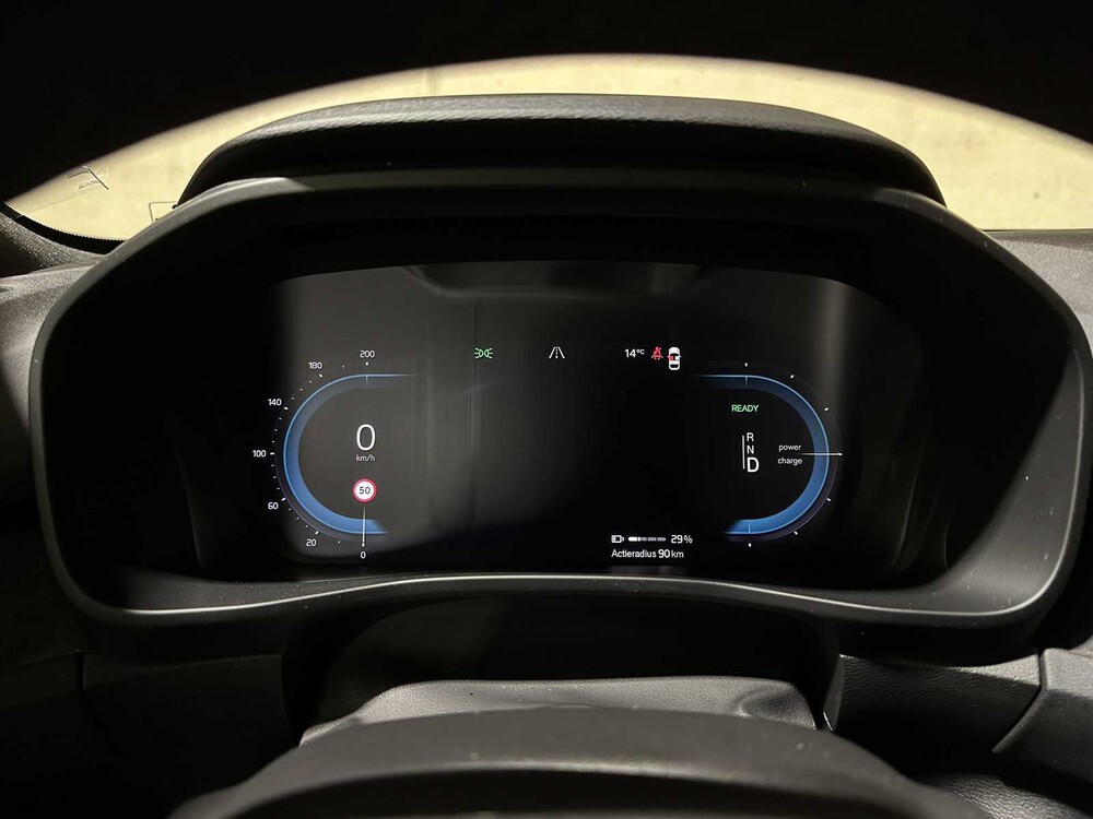 Volvo XC40 Recharge Core 70 kWh 231hp 2022 (Original-NL + 1st Owner), R-491-BZ