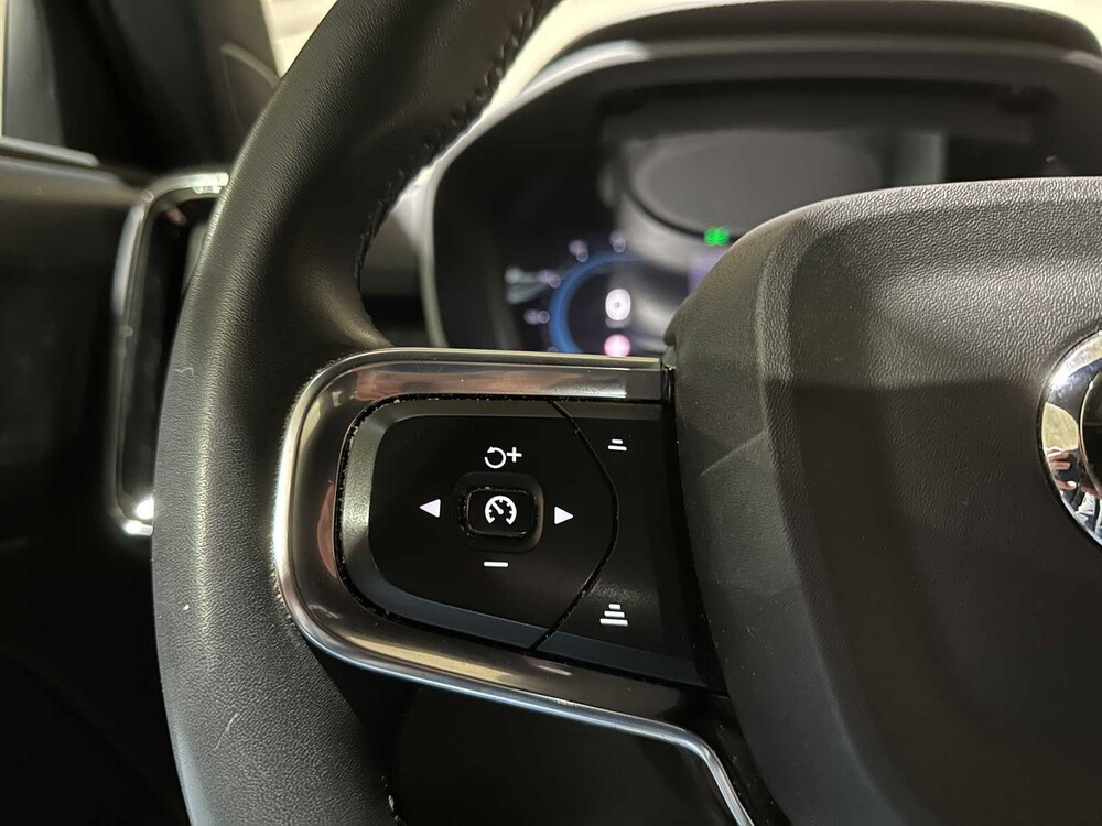 Volvo XC40 Recharge Core 70 kWh 231hp 2022 (Original-NL + 1st Owner), R-491-BZ