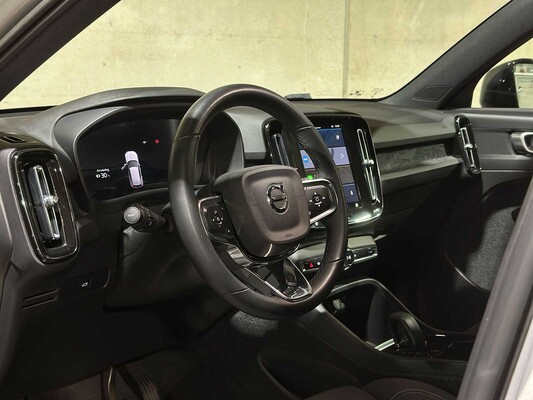 Volvo XC40 Recharge Core 70 kWh 231hp 2022 (Original-NL + 1st Owner), R-491-BZ