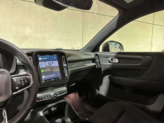 Volvo XC40 Recharge Core 70 kWh 231hp 2022 (Original-NL + 1st Owner), R-491-BZ