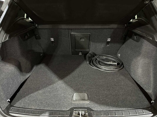 Volvo XC40 Recharge Core 70 kWh 231hp 2022 (Original-NL + 1st Owner), R-491-BZ