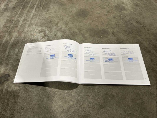 Volvo XC40 Recharge Core 70 kWh 231hp 2022 (Original-NL + 1st Owner), R-491-BZ