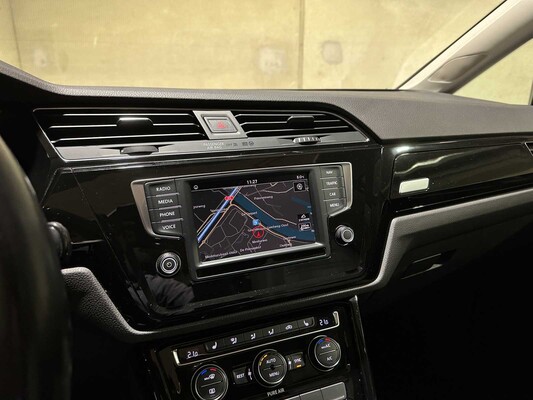 Volkswagen Touran 1.4 TSI Highline 7p 150hp 2016, JJ-339-N