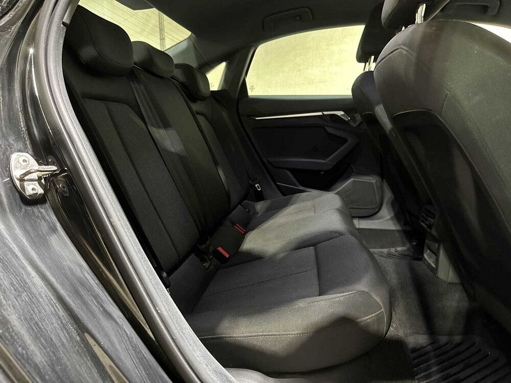 Audi A3 Saloon 35 TFSI Pro Line 150hp 2023 (Original-NL + 1st Owner), X-645-JF