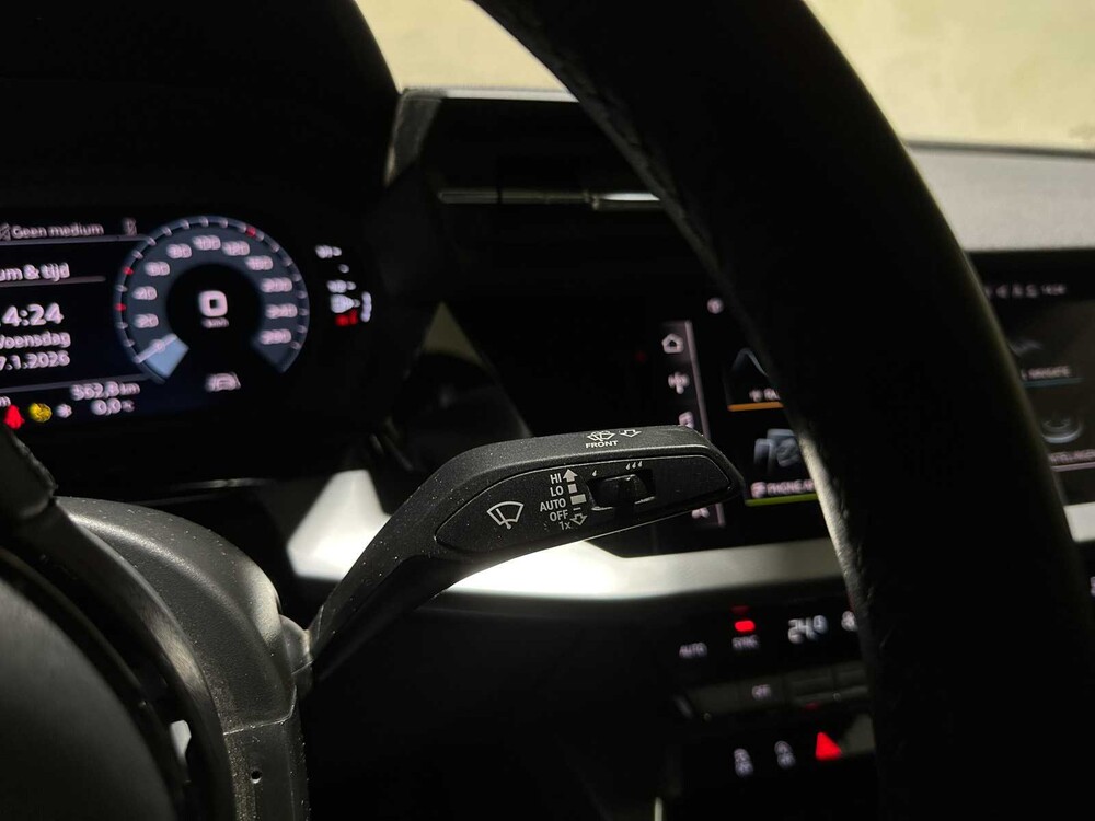 Audi A3 Saloon 35 TFSI Pro Line 150hp 2023 (Original-NL + 1st Owner), X-645-JF