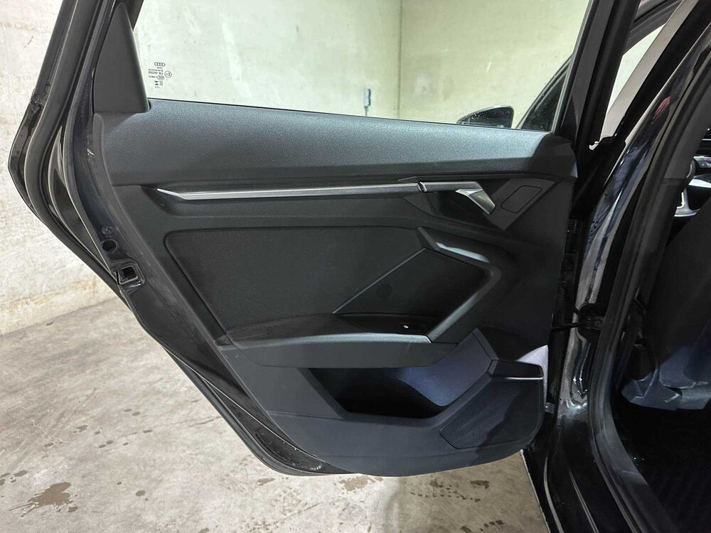 Audi A3 Saloon 35 TFSI Pro Line 150hp 2023 (Original-NL + 1st Owner), X-645-JF