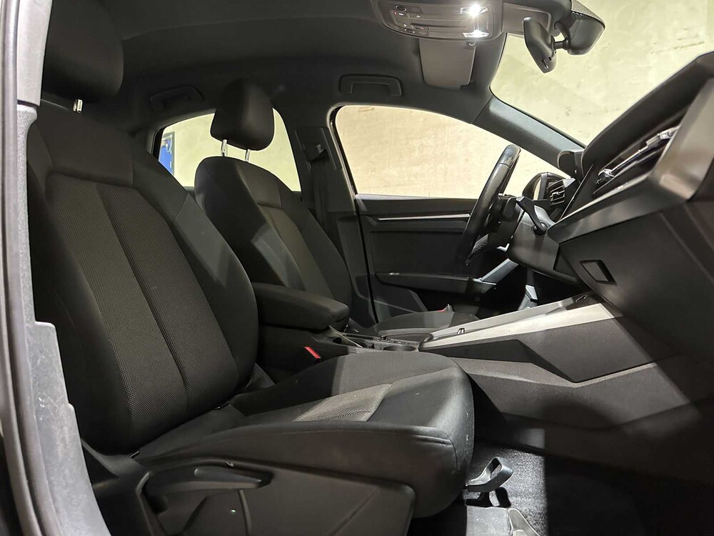 Audi A3 Saloon 35 TFSI Pro Line 150hp 2023 (Original-NL + 1st Owner), X-645-JF