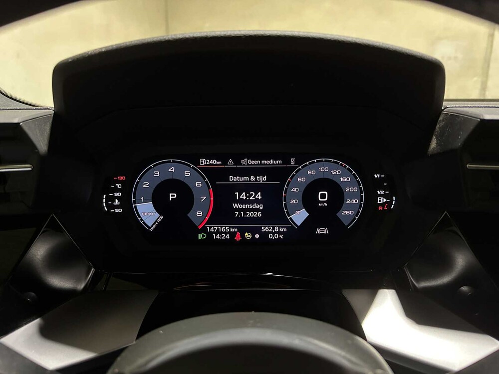 Audi A3 Limousine 35 TFSI Pro Line 150pk 2023 (Origineel-NL + 1e Eigenaar), X-645-JF