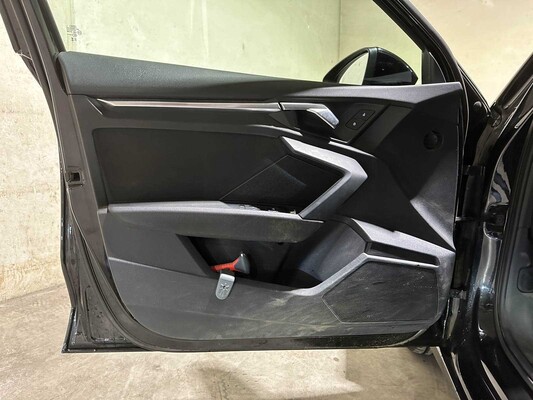 Audi A3 Saloon 35 TFSI Pro Line 150hp 2023 (Original-NL + 1st Owner), X-645-JF