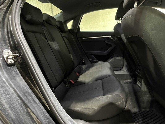 Audi A3 Saloon 35 TFSI Pro Line 150hp 2023 (Original-NL + 1st Owner), X-645-JF