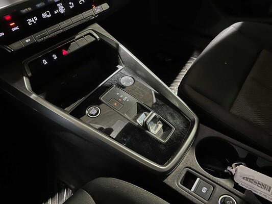 Audi A3 Saloon 35 TFSI Pro Line 150hp 2023 (Original-NL + 1st Owner), X-645-JF