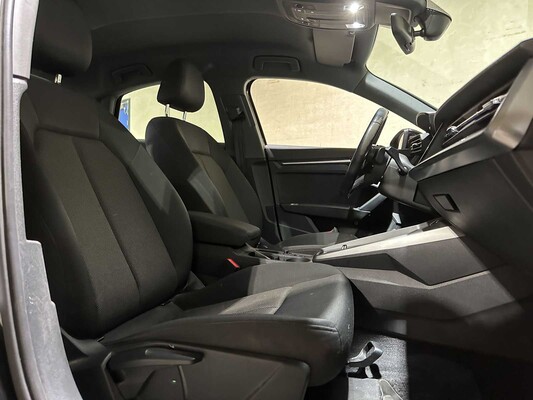 Audi A3 Saloon 35 TFSI Pro Line 150hp 2023 (Original-NL + 1st Owner), X-645-JF