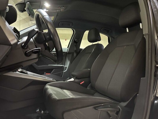 Audi A3 Limousine 35 TFSI Pro Line 150pk 2023 (Origineel-NL + 1e Eigenaar), X-645-JF