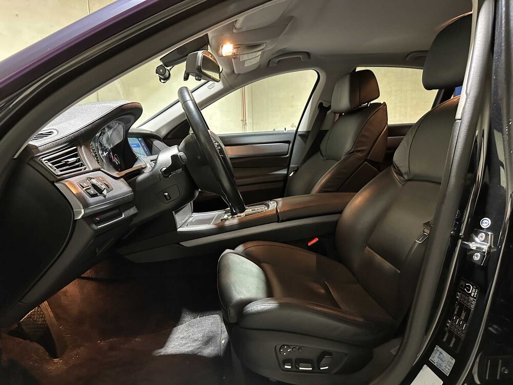 BMW 750i 4.4 V8 409hp 2009 F01 7-series, GSV-72-V Youngtimer