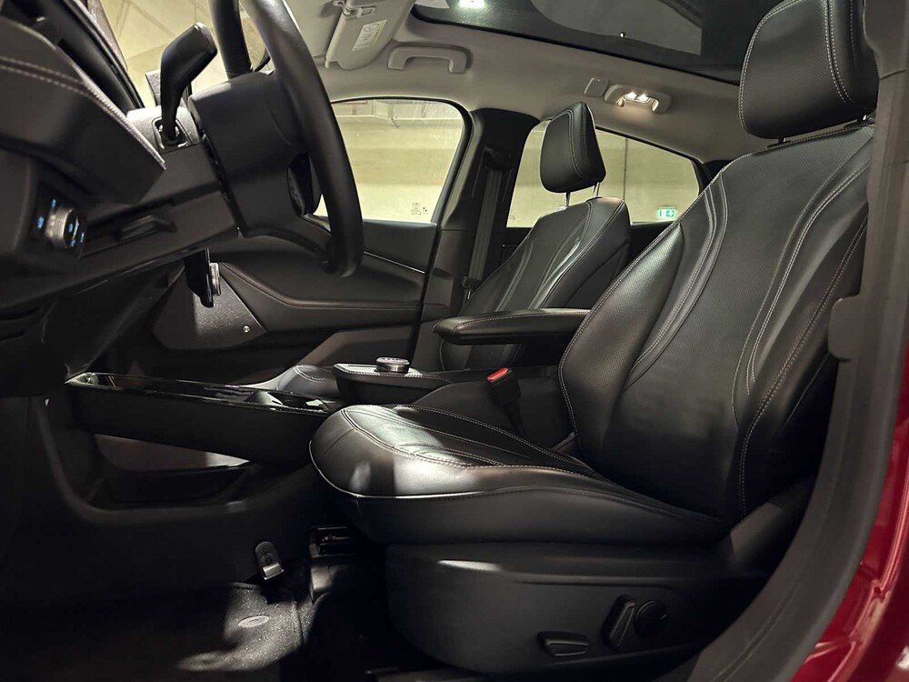 Ford Mustang Mach-E RWD 75 kWh 269hp 2021 (Original-NL + 1st Owner), N-382-TV