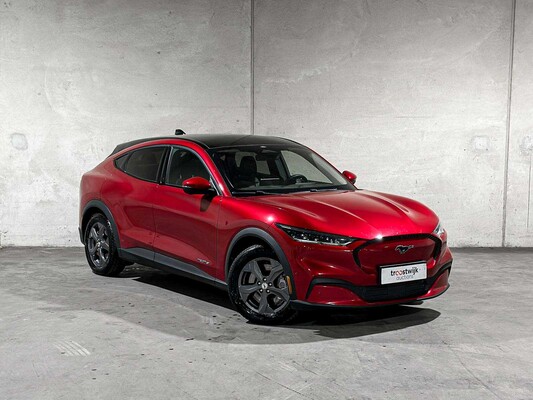 Ford Mustang Mach-E RWD 75 kWh 269hp 2021 (Original-NL + 1st Owner), N-382-TV