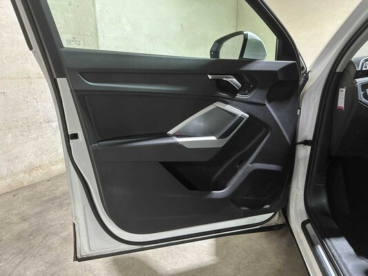 Audi Q3 35 TFSI Pro Line business 150hp 2020 (Original-NL + 1st owner), G-399-ZV