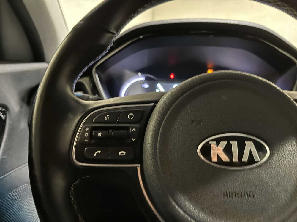 Kia e-Niro DynamicLine 64 kWh 204hp 2020 (Original-NL + 1st owner), J-072-TK