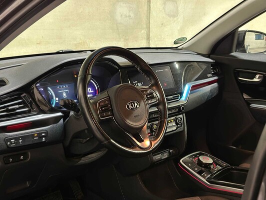 Kia e-Niro DynamicLine 64 kWh 204hp 2020 (Original-NL + 1st owner), J-072-TK