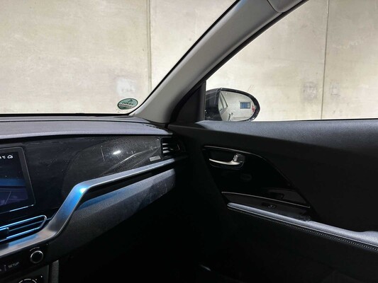 Kia e-Niro DynamicLine 64 kWh 204hp 2020 (Original-NL + 1st owner), J-072-TK