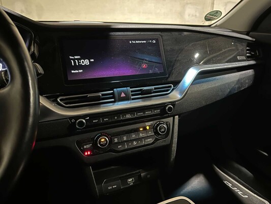 Kia e-Niro DynamicLine 64 kWh 204hp 2020 (Original-NL + 1st owner), J-072-TK