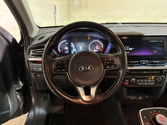 Kia e-Niro DynamicLine 64 kWh 204hp 2020 (Original-NL + 1st owner), J-072-TK