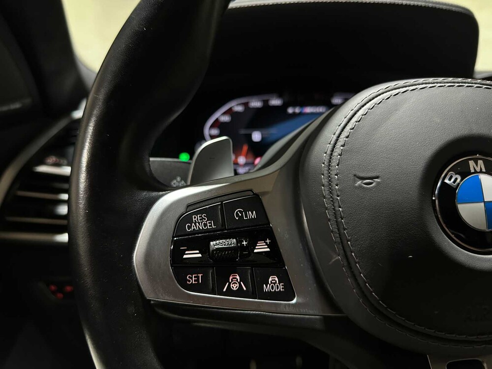 BMW X7 M50i 4.4 V8 High Executive M-Sport 530hp 2021 G07, P-038-DK