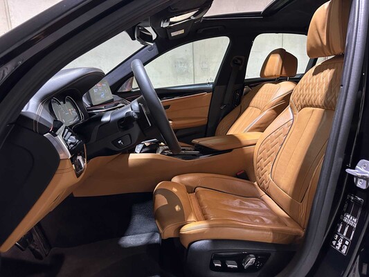 BMW M550i xDrive High Executive G30 462hp 2018 (Original-NL), RS-253-R